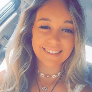 Meet your Posher, Annalise